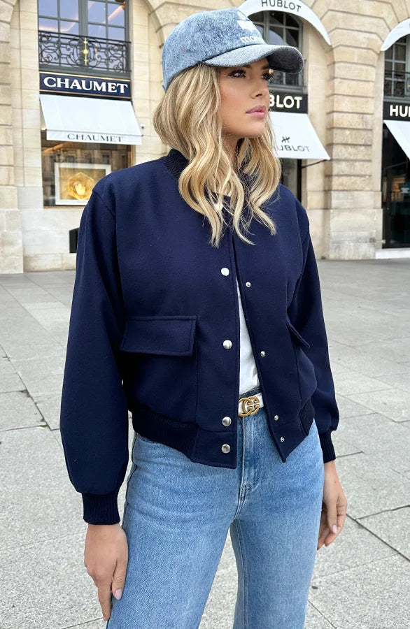 Claire Bomberjack - 1+1 Gratis